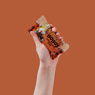 chocolate chip oat bar with main